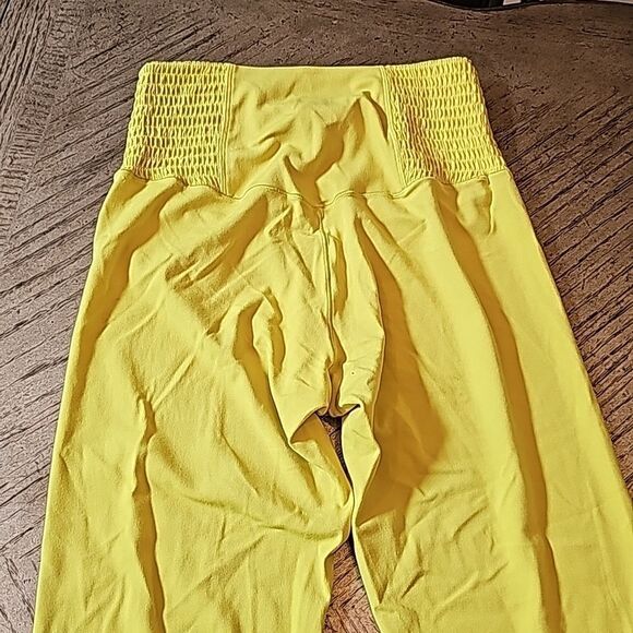 Offline by Aerie high rise leggings size M - Picture 7 of 8